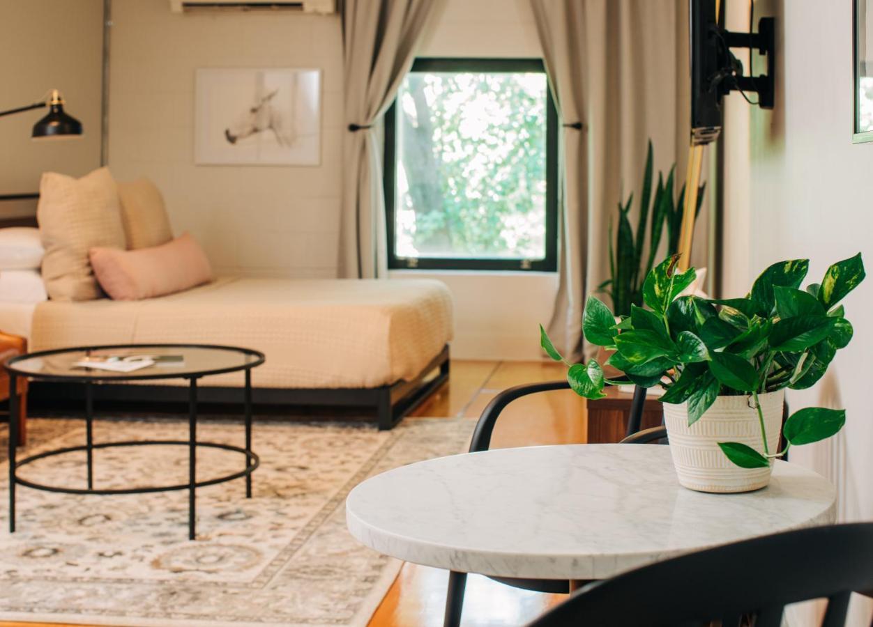 Stellar Suites Луисвилл Экстерьер фото