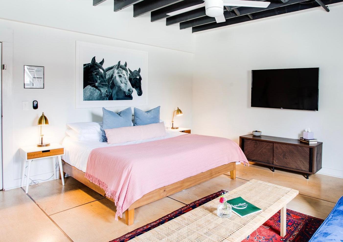 Stellar Suites Луисвилл Экстерьер фото